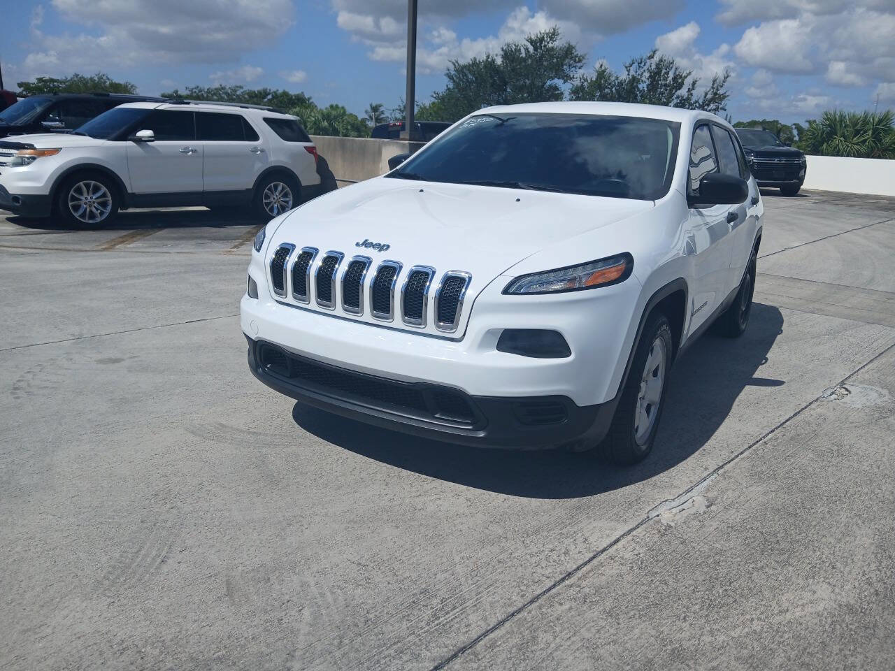 Used 2014 Jeep Cherokee Sport