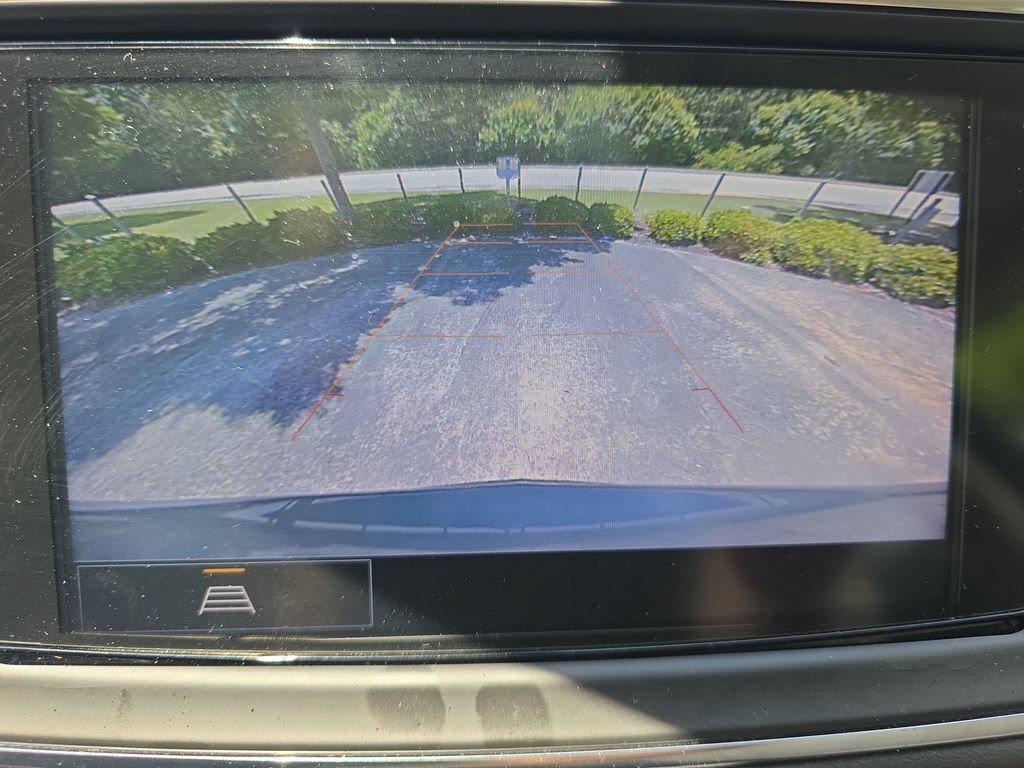 Used 2022 Buick Enclave Essence FWD image 31