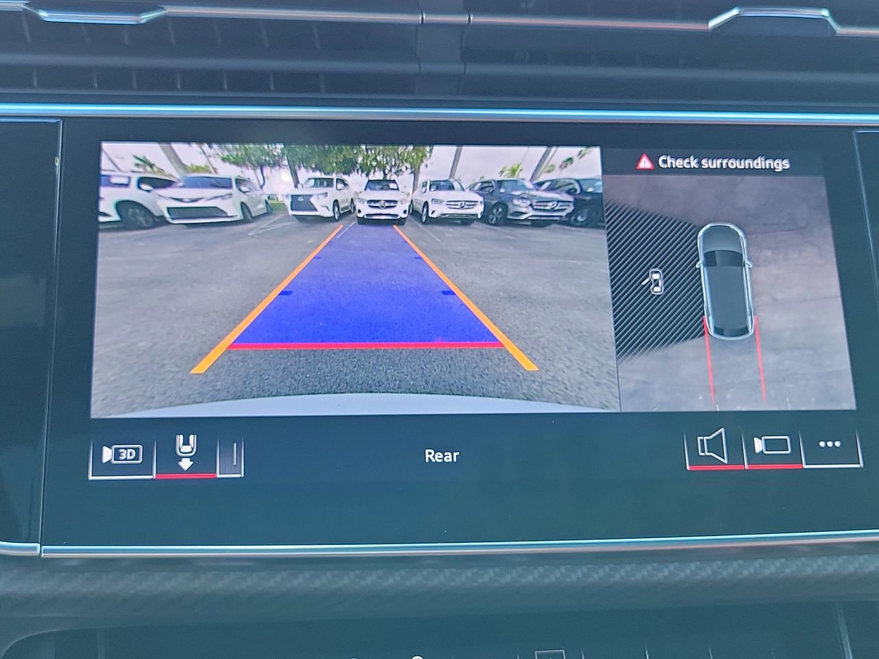 Used 2025 Audi SQ8 Premium Plus w/ 23" Wheel Package image 32