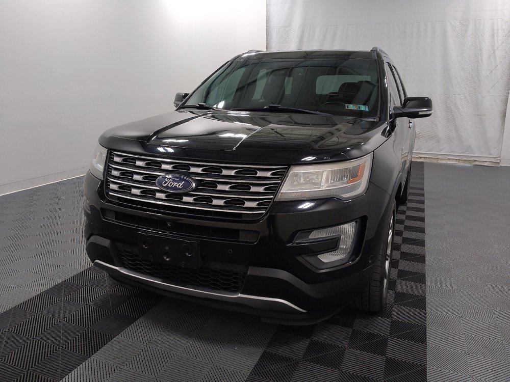Used 2017 Ford Explorer Limited w/ Equipment Group 301A AWD/4WD image 15