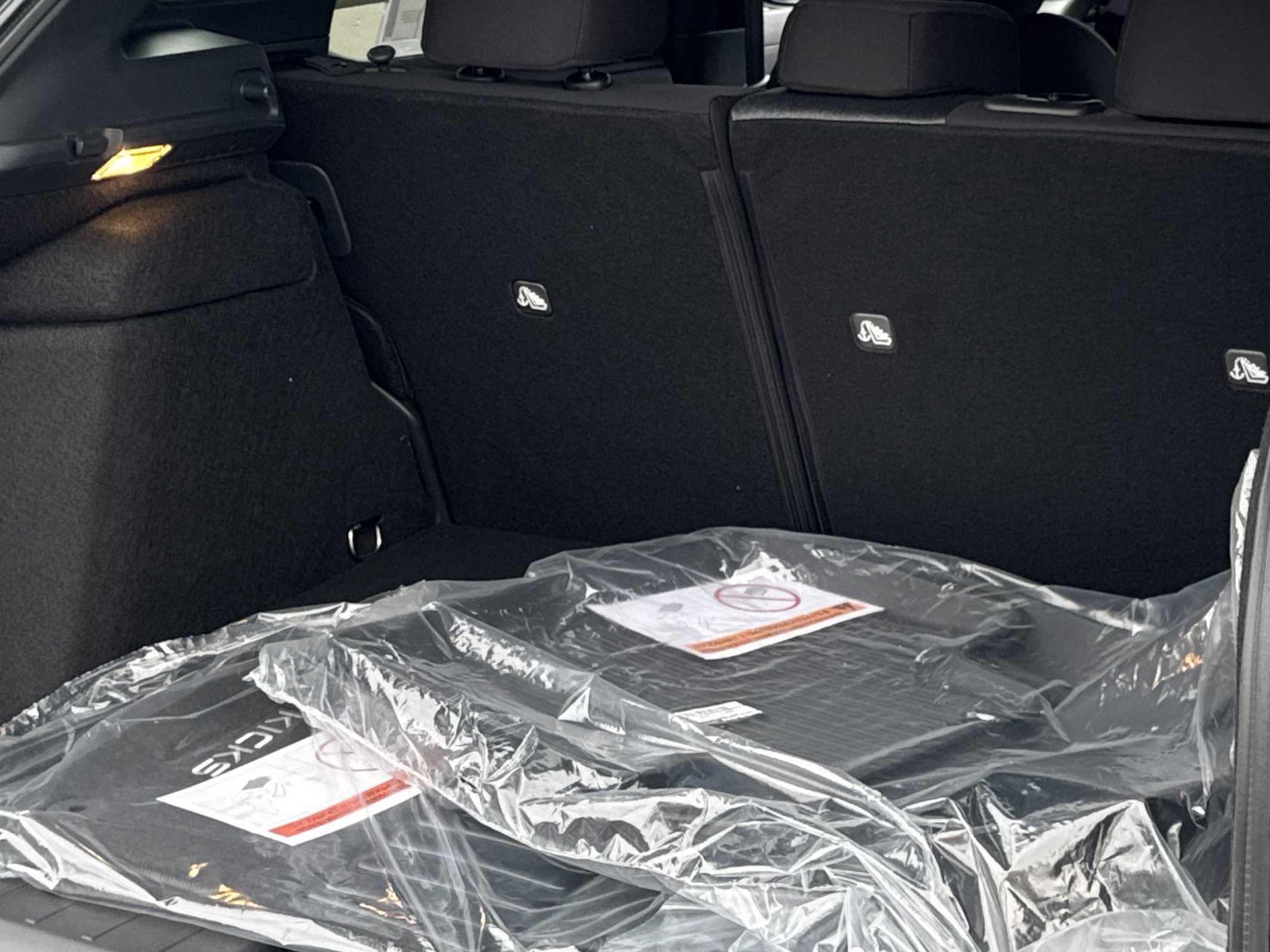 New 2025 Nissan Kicks SV w/ SV Premium Package image 19