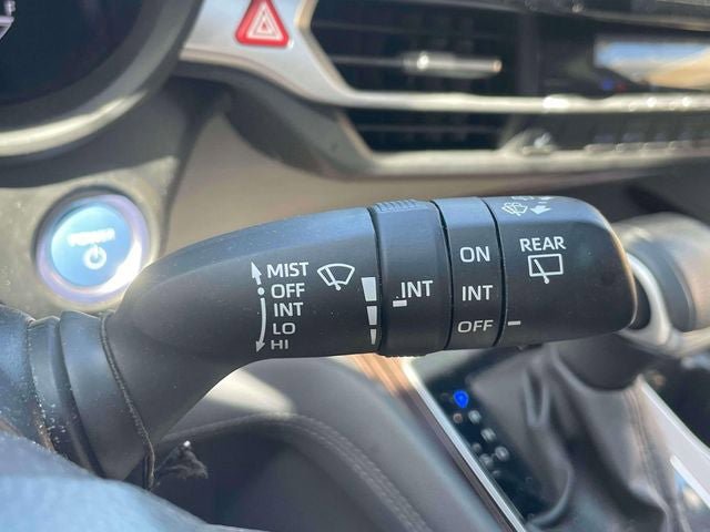 Used 2023 Toyota Sienna XLE FWD image 25