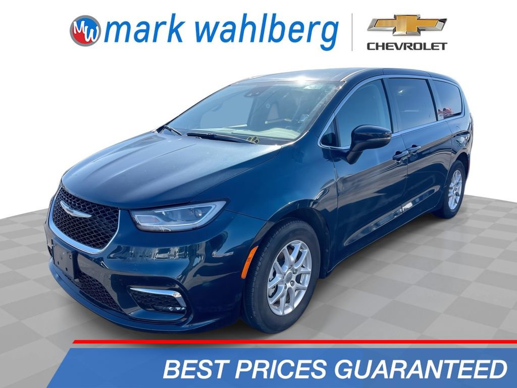 Used 2023 Chrysler Pacifica Touring-L