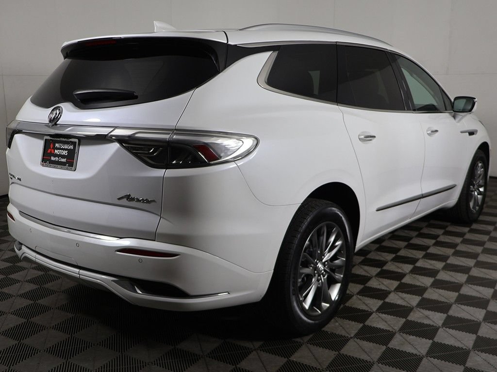Used 2023 Buick Enclave Avenir w/ Avenir Technology Package AWD/4WD image 14