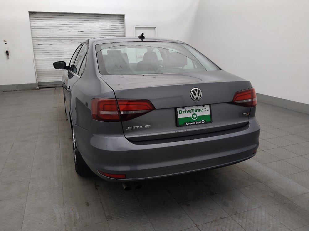 Used 2016 Volkswagen Jetta SE FWD image 6