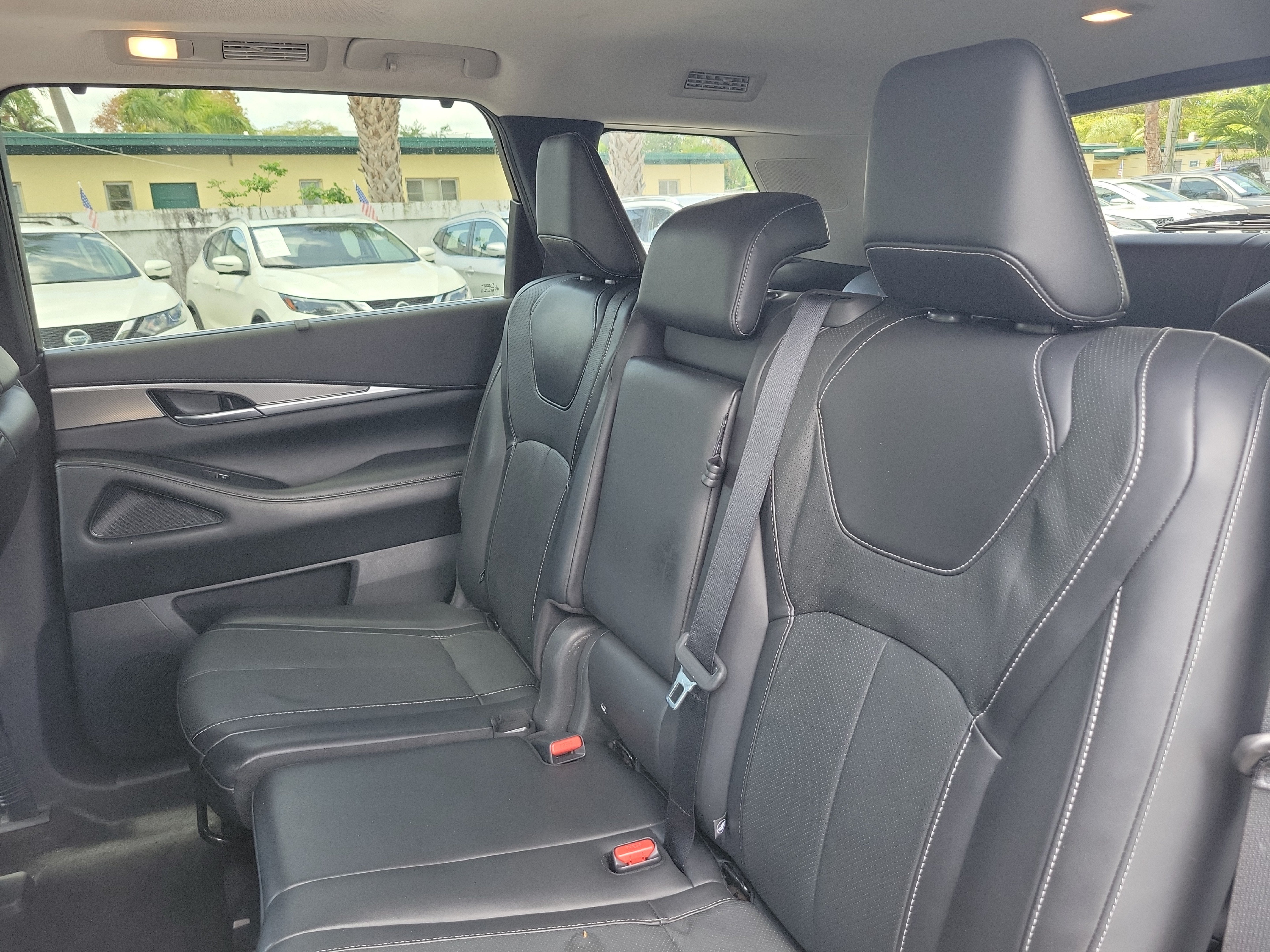 Used 2022 INFINITI QX60 Luxe w/ Cargo Package FWD image 11