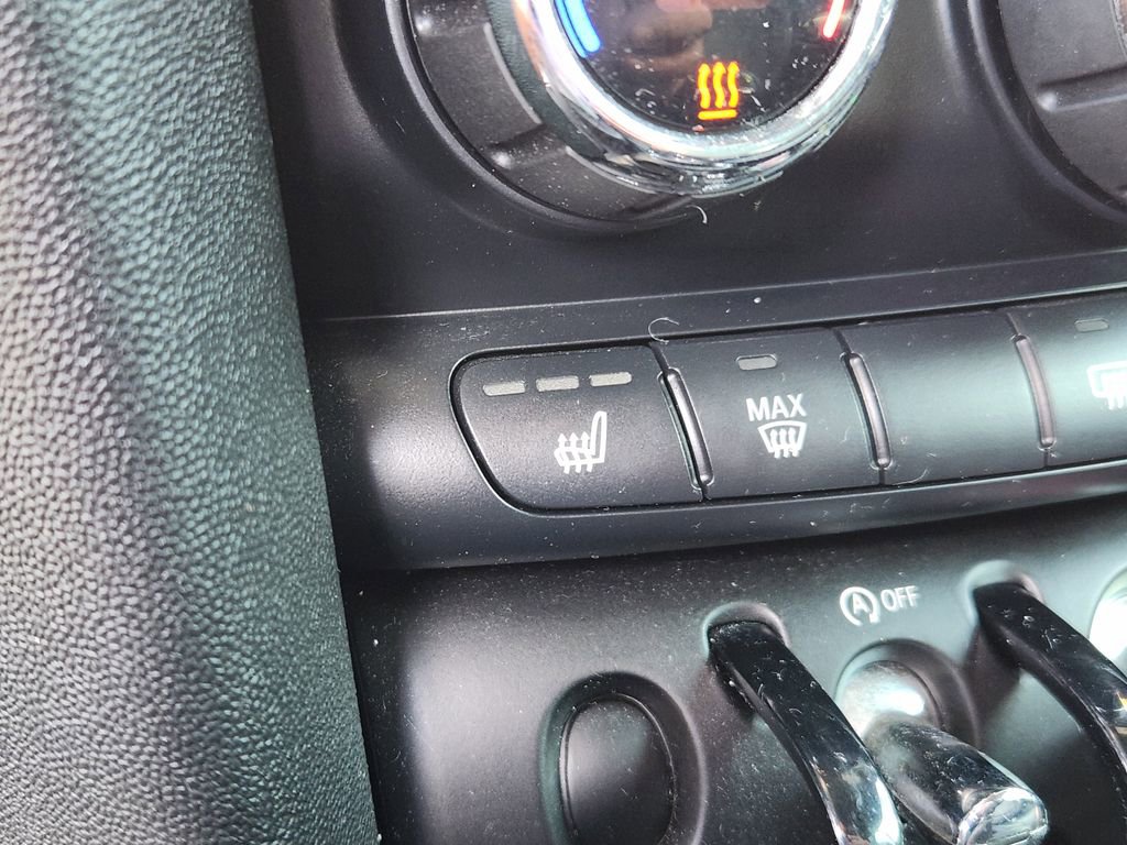 Used 2016 MINI Cooper Convertible image 21