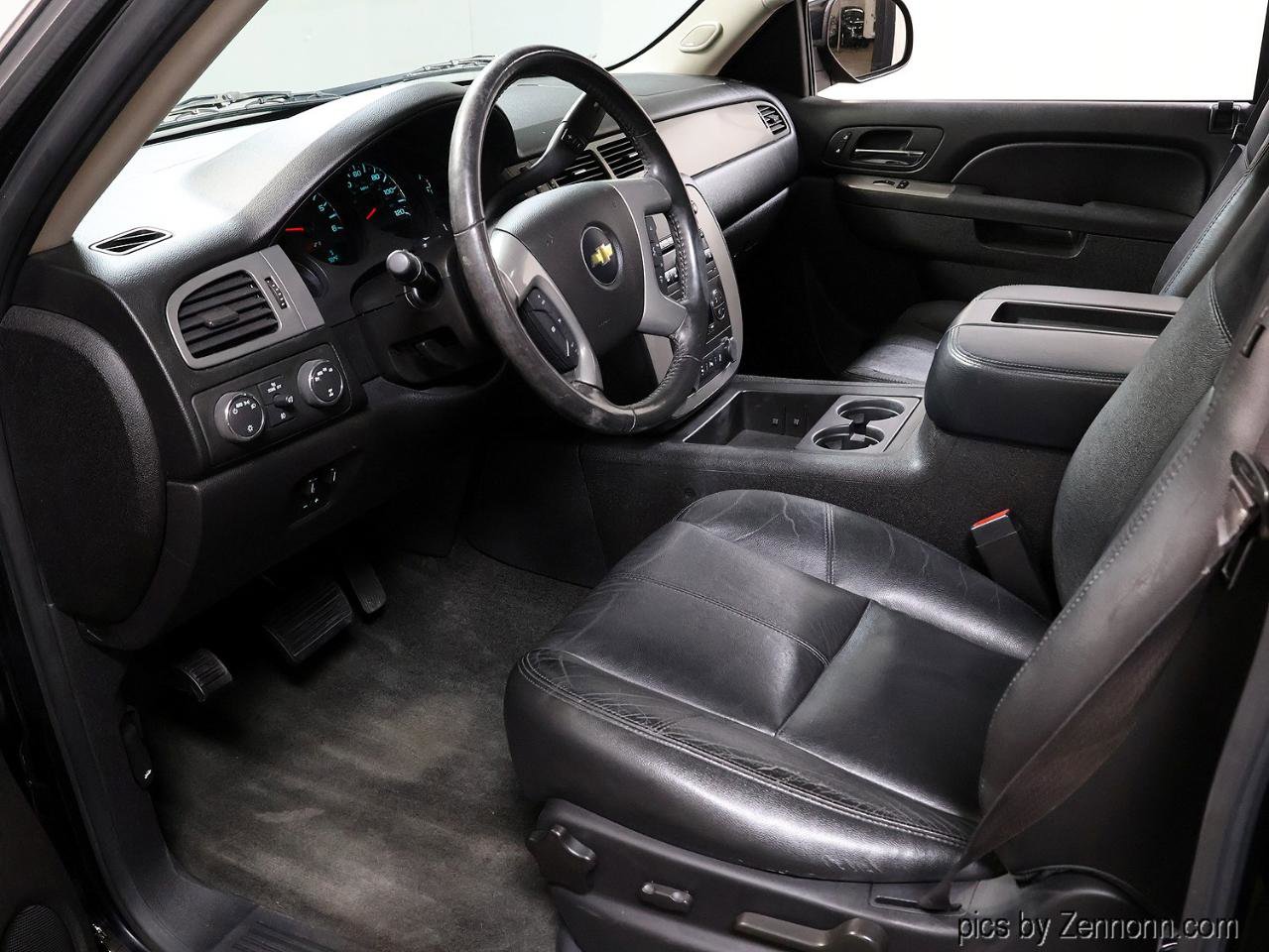 Used 2013 Chevrolet Avalanche LT w/ Suspension Package, Off-Road image 7