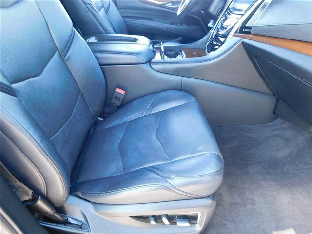 Used 2020 Cadillac Escalade 2WD image 30
