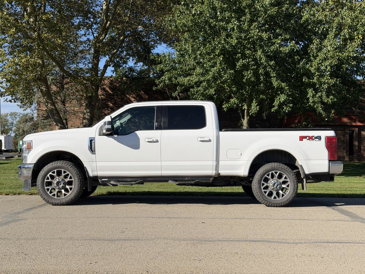 Used 2021 Ford F250 Lariat w/ Lariat Ultimate Package AWD/4WD image 2