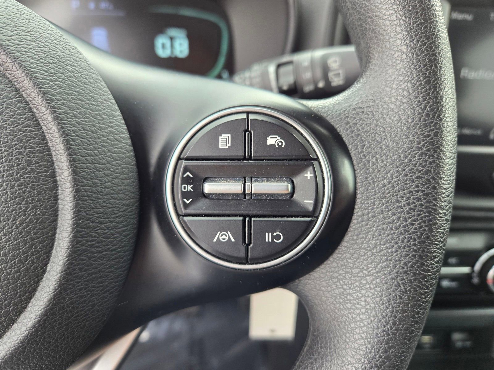 Used 2023 Kia Soul LX w/ Option Group 015 image 16