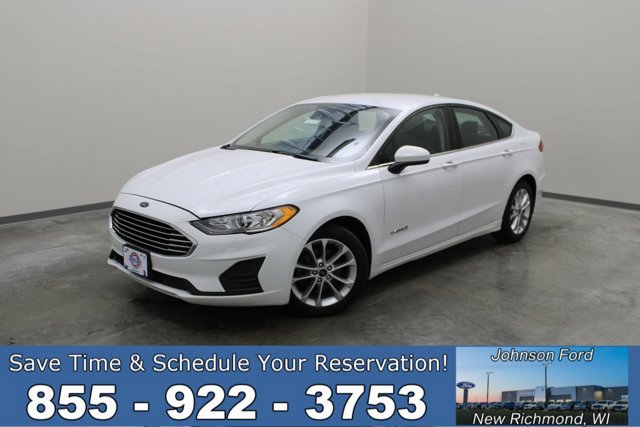 Certified 2019 Ford Fusion SE FWD image 1