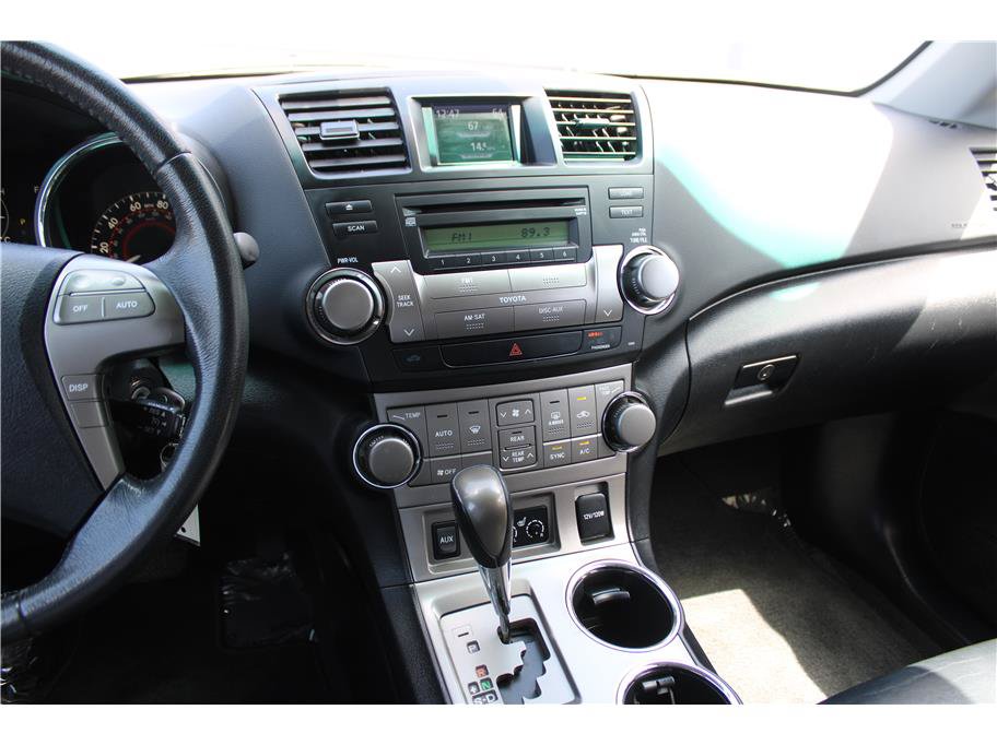 Used 2010 Toyota Highlander SE AWD/4WD image 26