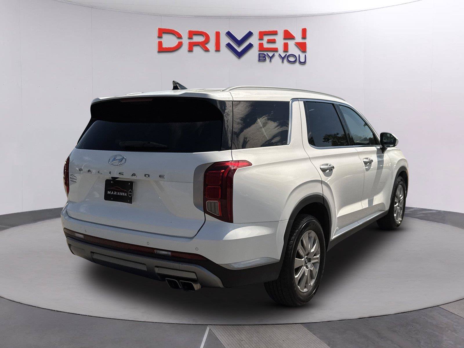 Used 2024 Hyundai Palisade SEL FWD image 3