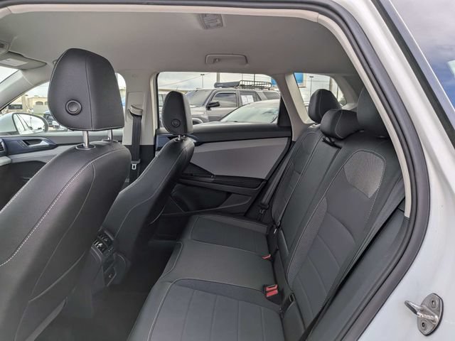 Used 2024 Volkswagen Taos SE FWD image 12