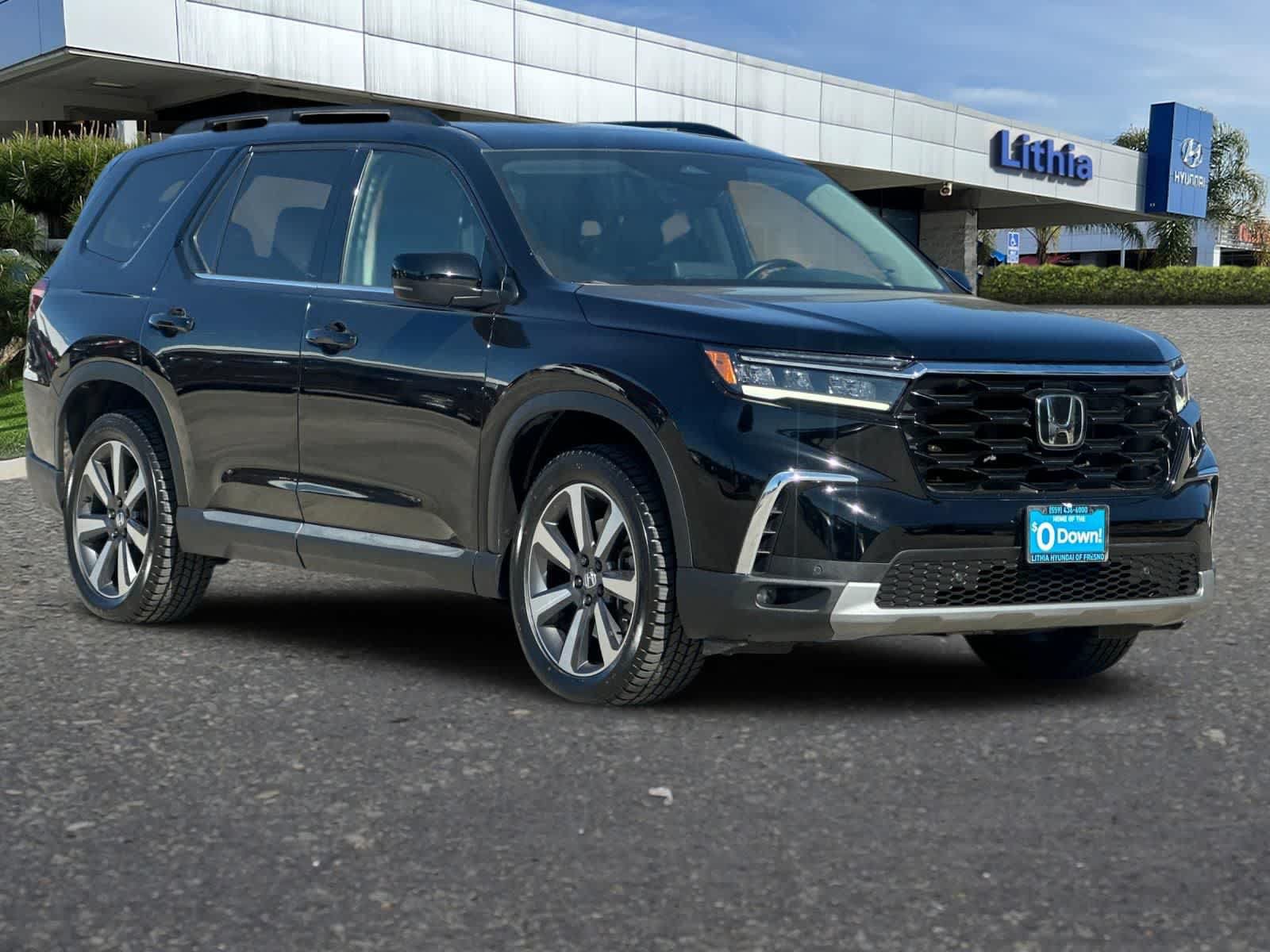 Used 2024 Honda Pilot Touring image 10