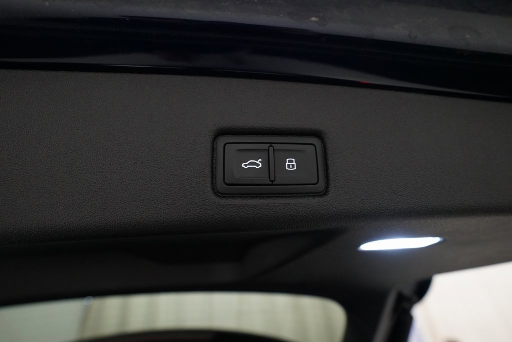 Used 2025 Audi Q5 Premium Plus w/ Premium Plus image 13