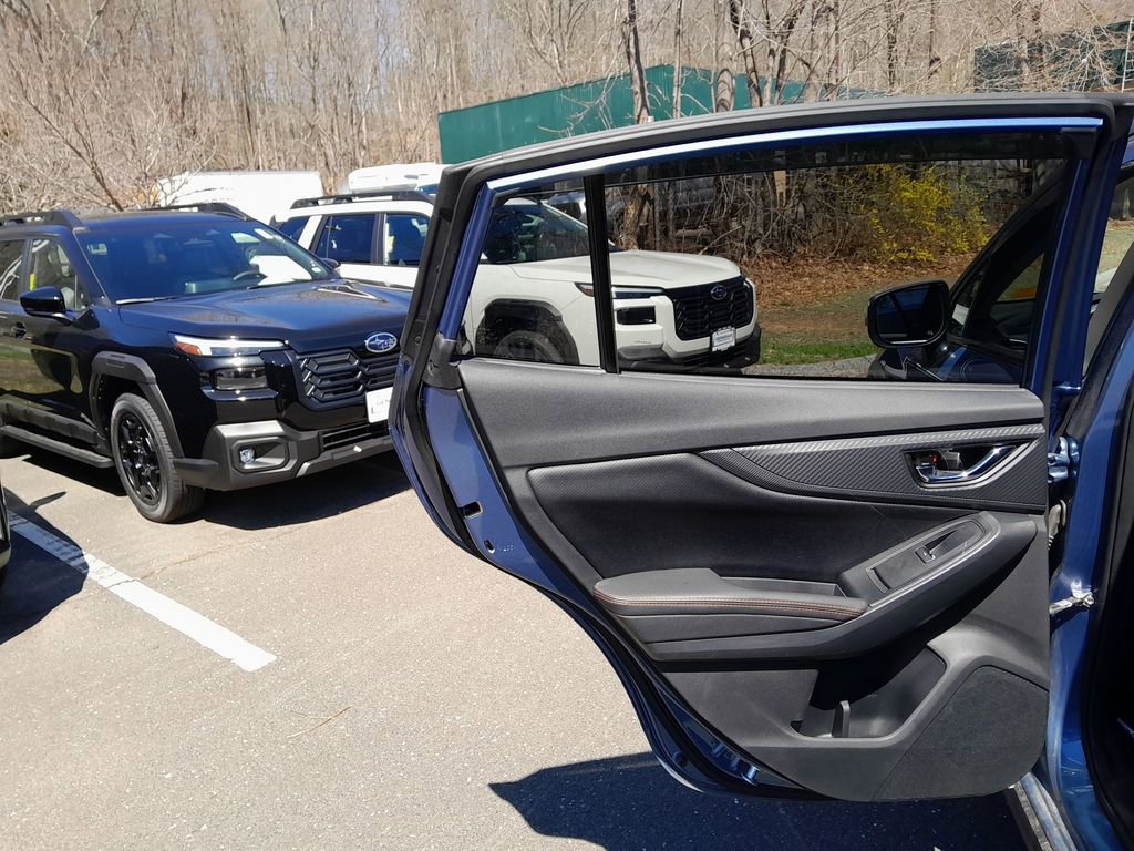 Used 2023 Subaru Crosstrek 2.5i Limited AWD/4WD image 30