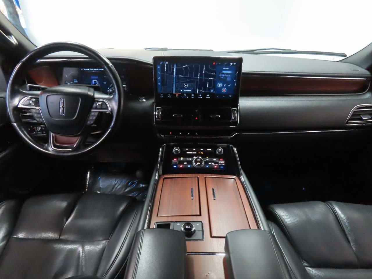Used 2023 Lincoln Navigator Reserve AWD/4WD image 15