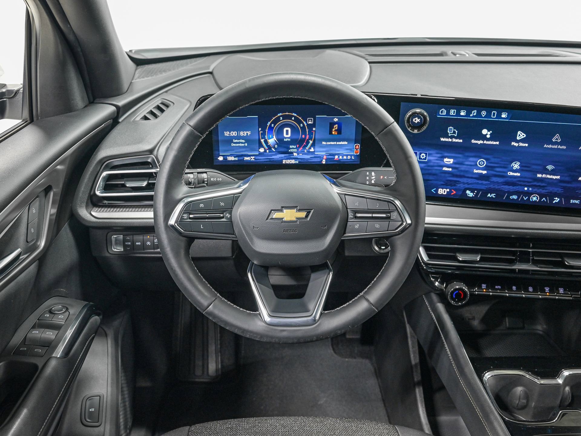 Used 2024 Chevrolet Traverse LS image 16