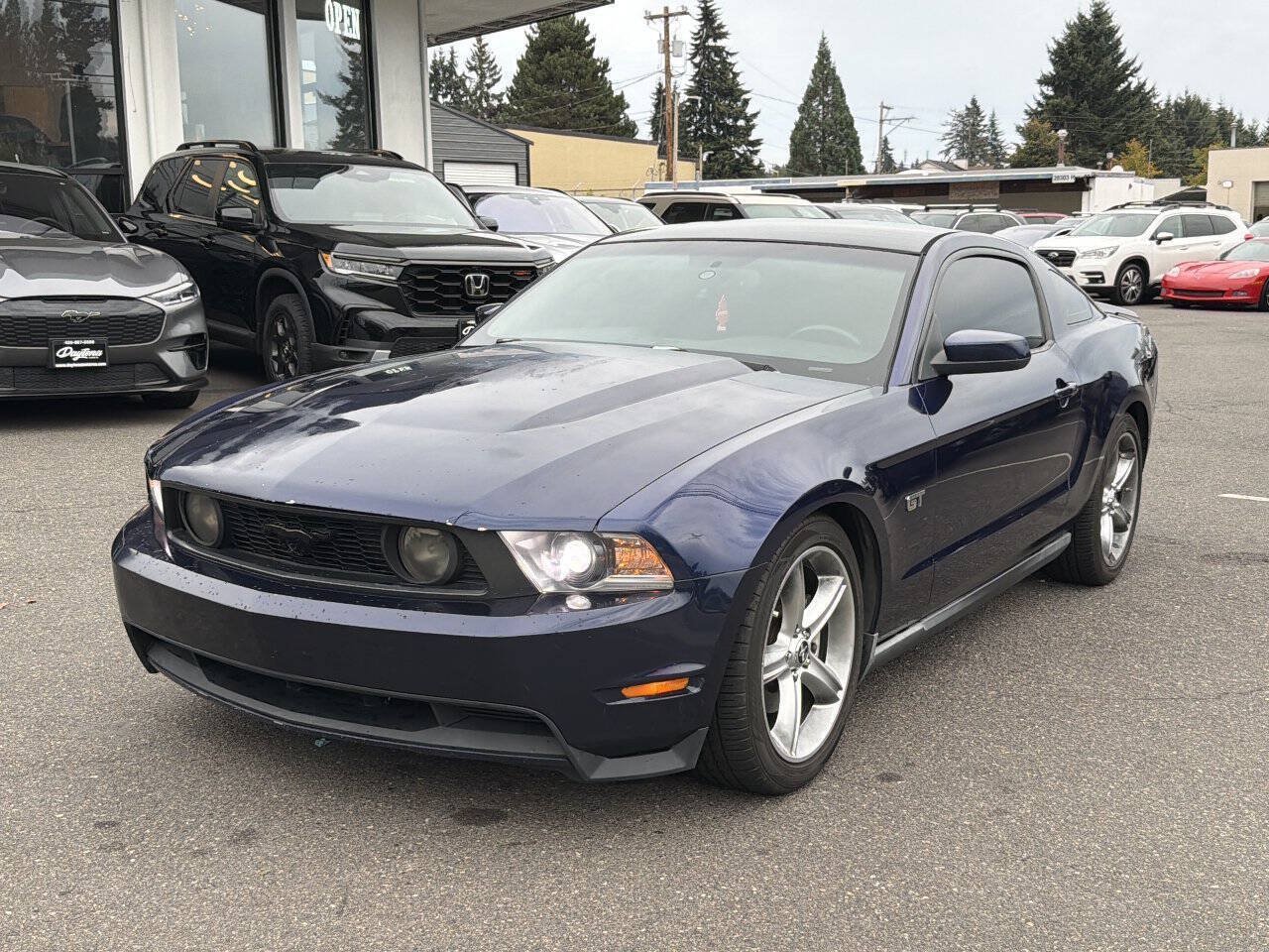 Used 2010 Ford Mustang GT Premium RWD image 1