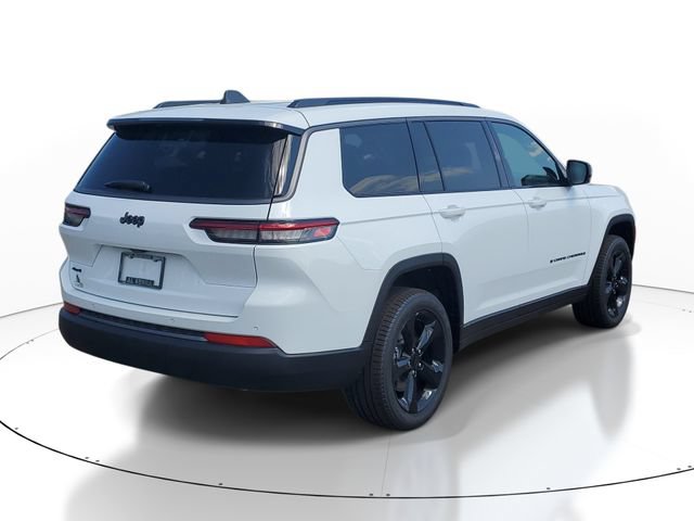 New 2026 Jeep Grand Cherokee L Limited w/ Limited Altitude Package AWD/4WD image 4