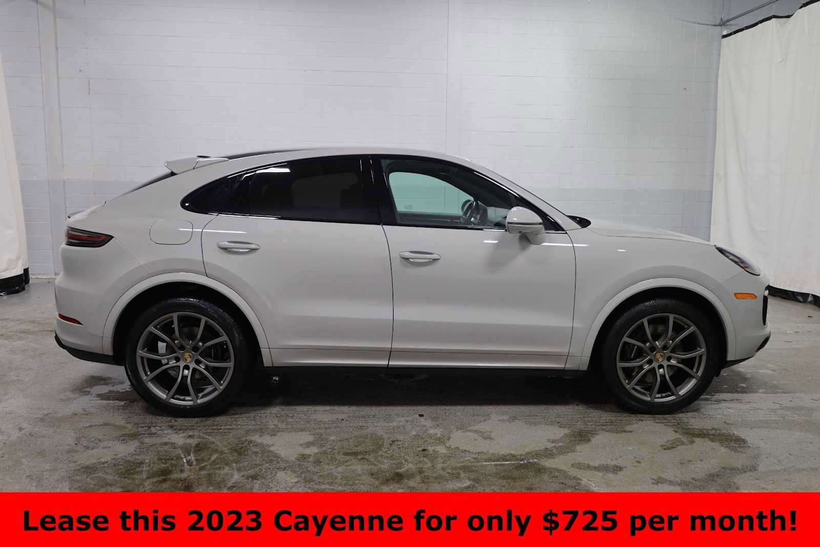 Certified 2023 Porsche Cayenne Platinum Edition image 9