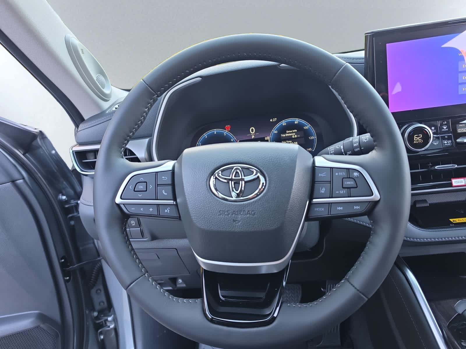 New 2026 Toyota Highlander Limited AWD/4WD image 17