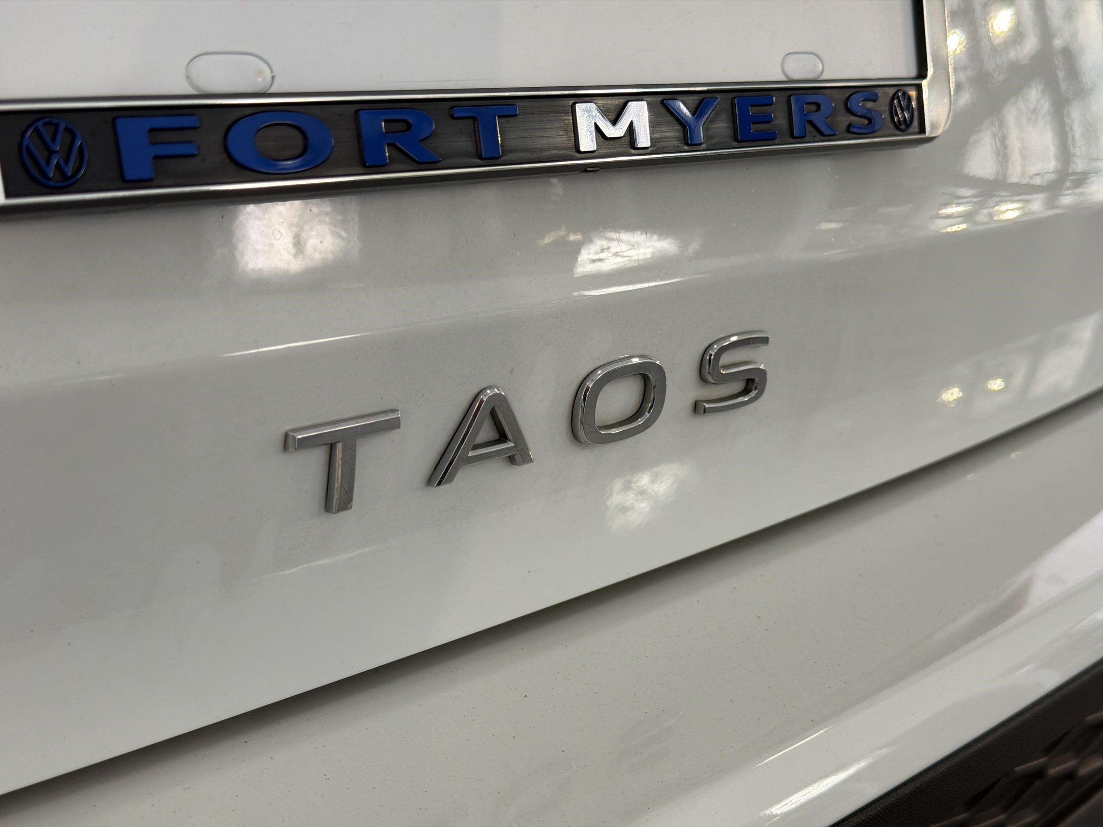 Used 2024 Volkswagen Taos SE FWD image 32