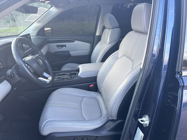 Used 2025 Honda Pilot Touring image 18