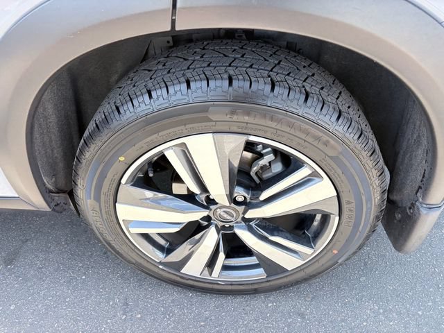 Used 2022 Nissan Rogue Platinum w/ Head-Up Display Package FWD image 26