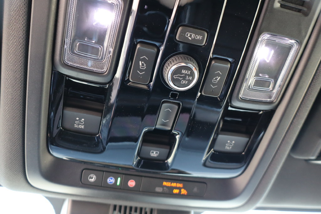 New 2026 Chevrolet Suburban High Country AWD/4WD image 32
