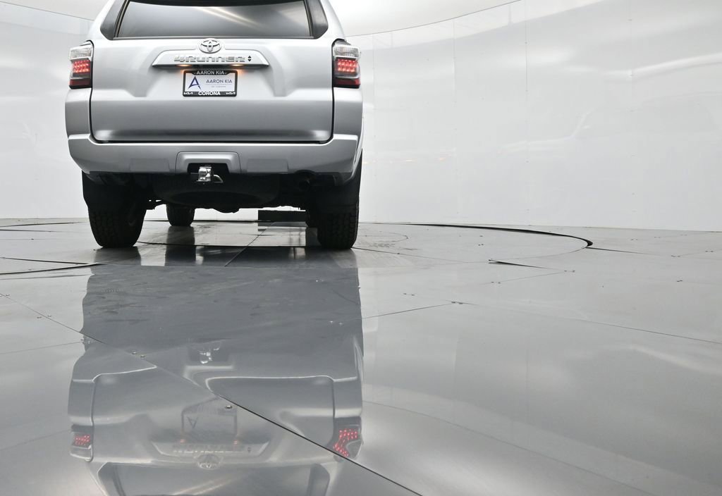 Used 2021 Toyota 4Runner SR5 image 41