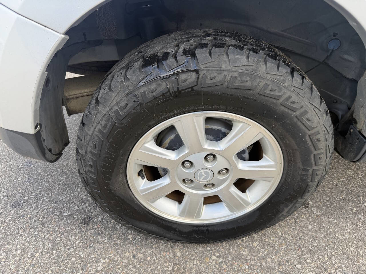 Used 2011 MAZDA Tribute i Sport FWD image 14