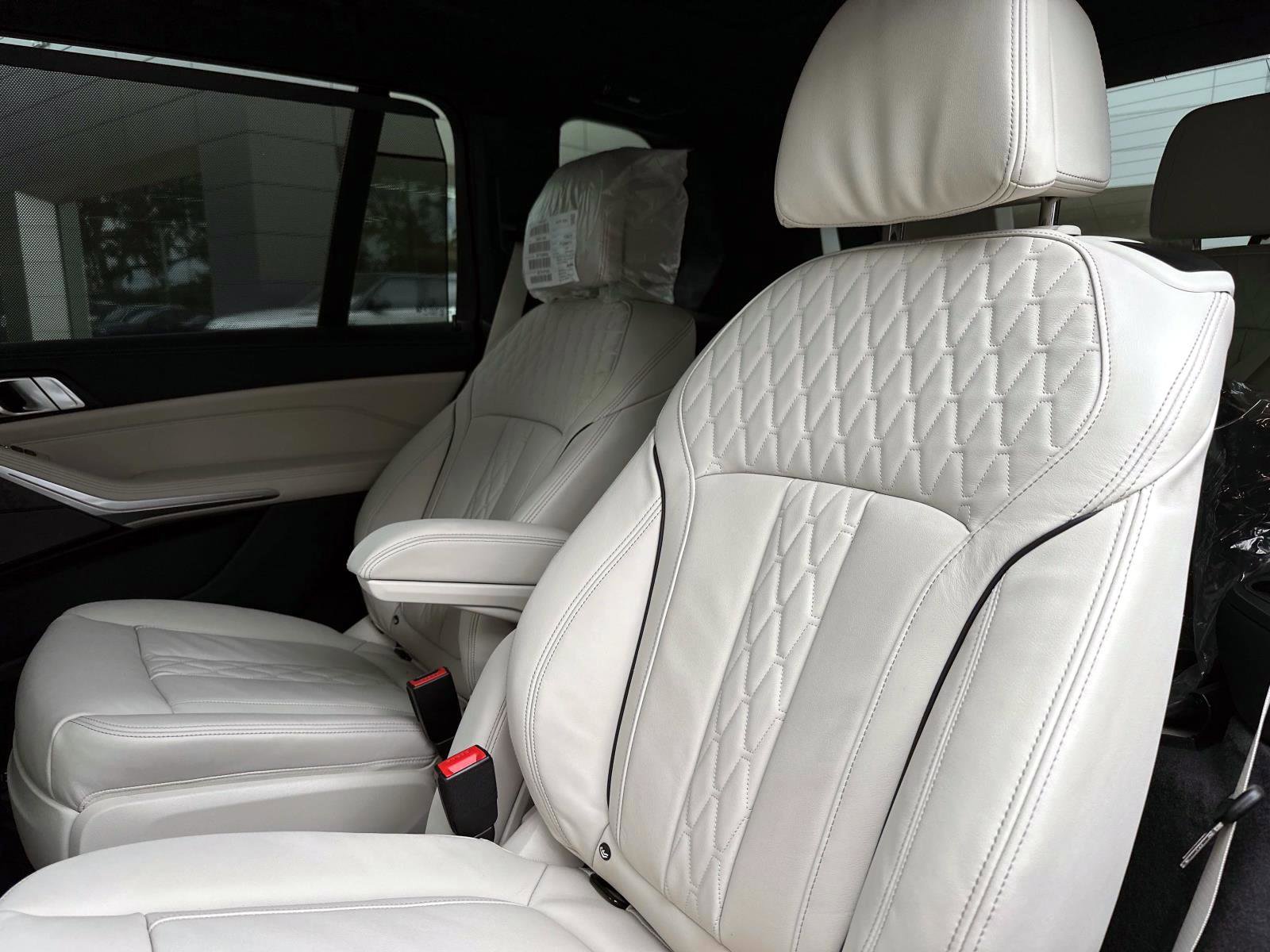 New 2026 BMW X7 xDrive40i w/ M Sport Package image 14