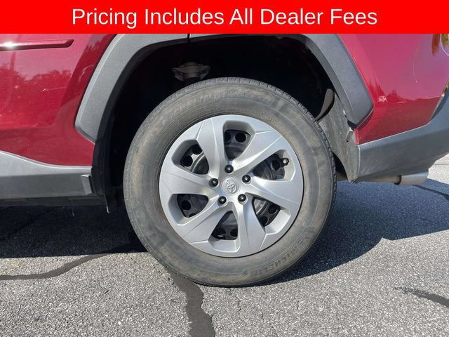 Used 2022 Toyota RAV4 LE FWD image 9