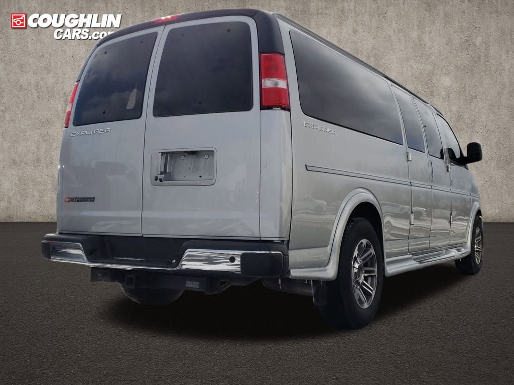 Used 2023 Chevrolet Express 2500 Extended image 6