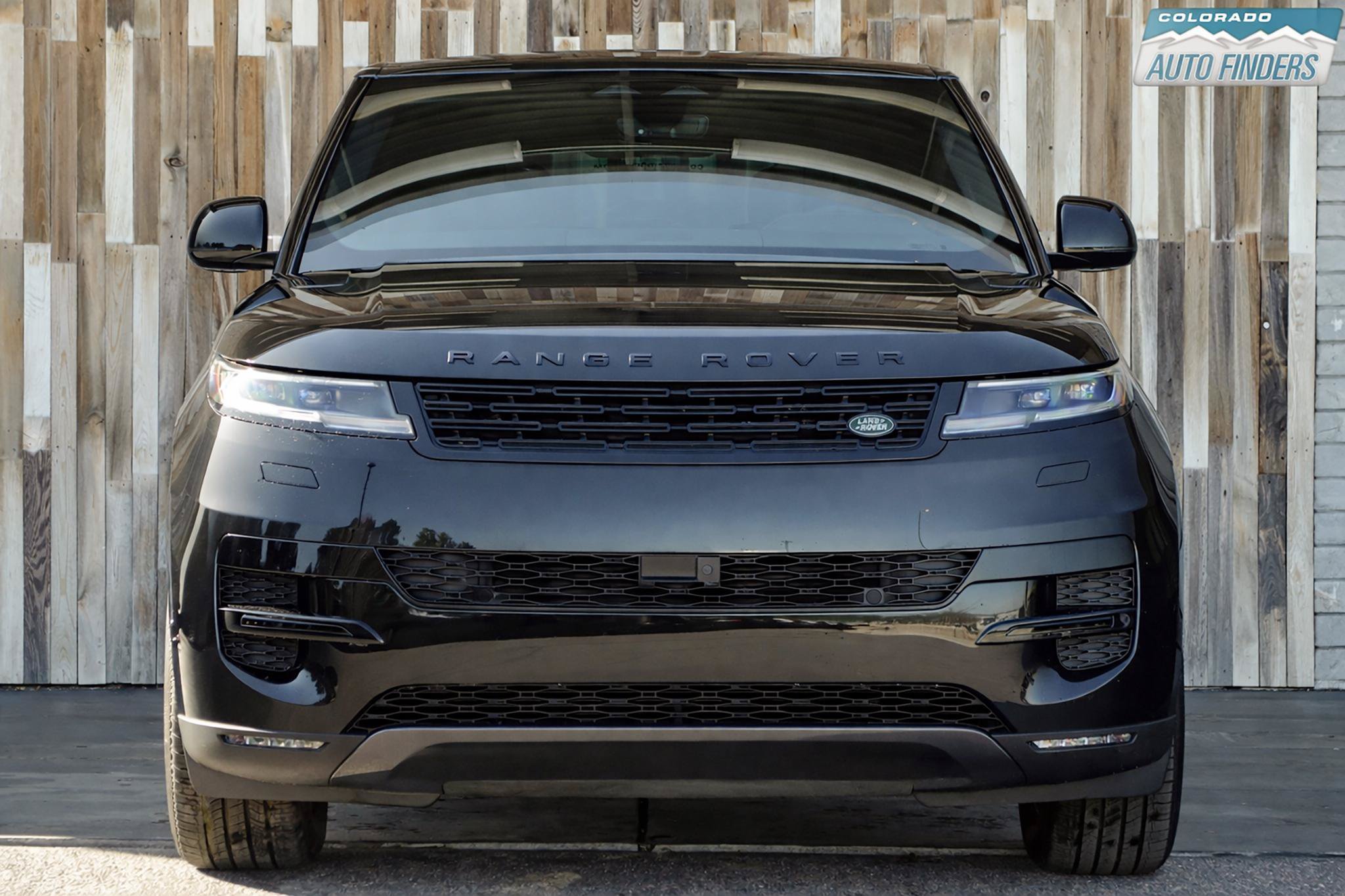 Used 2025 Land Rover Range Rover Sport SE AWD/4WD image 6