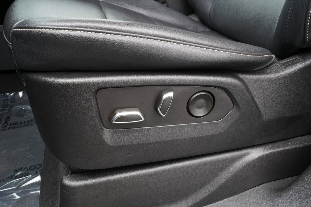 Used 2022 Cadillac Escalade Luxury image 21