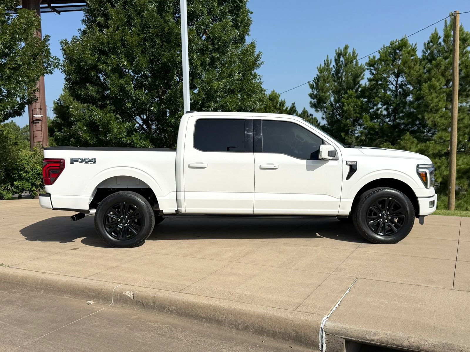 Used 2024 Ford F150 Platinum w/ FX4 Off-Road Package AWD/4WD image 7