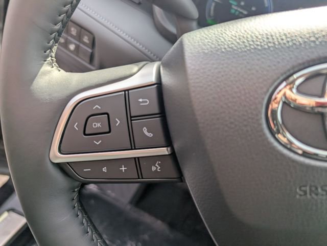 New 2026 Toyota Highlander Platinum image 17