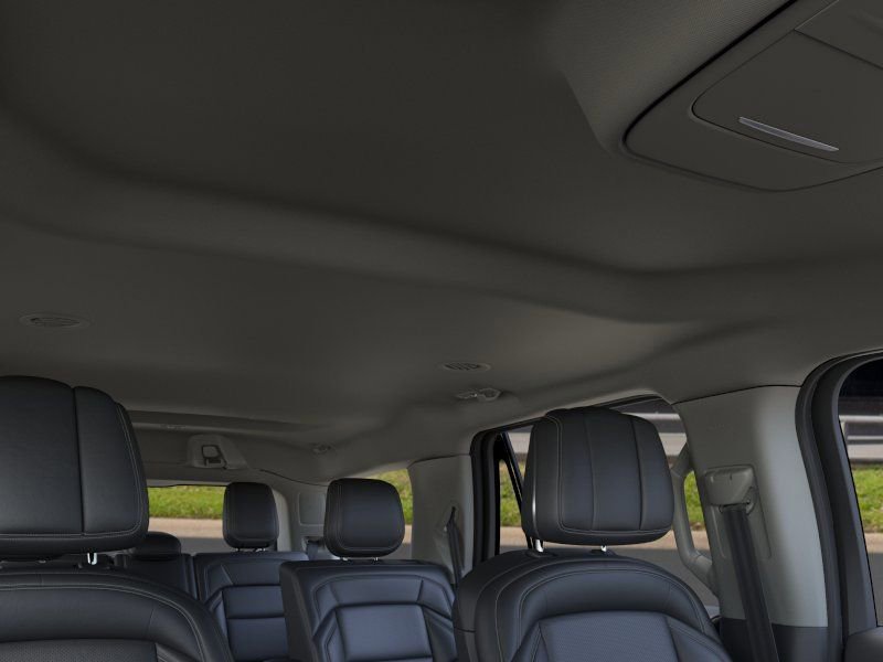 New 2026 Lincoln Navigator Premiere AWD/4WD image 22