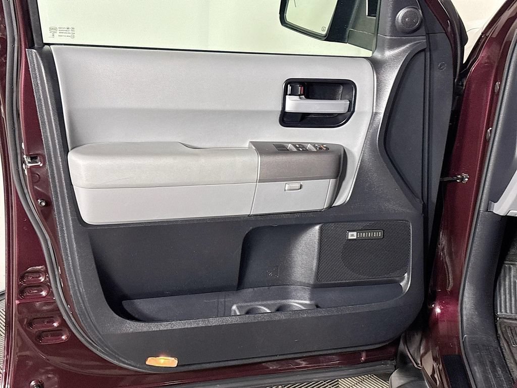 Used 2014 Toyota Sequoia Limited AWD/4WD image 10