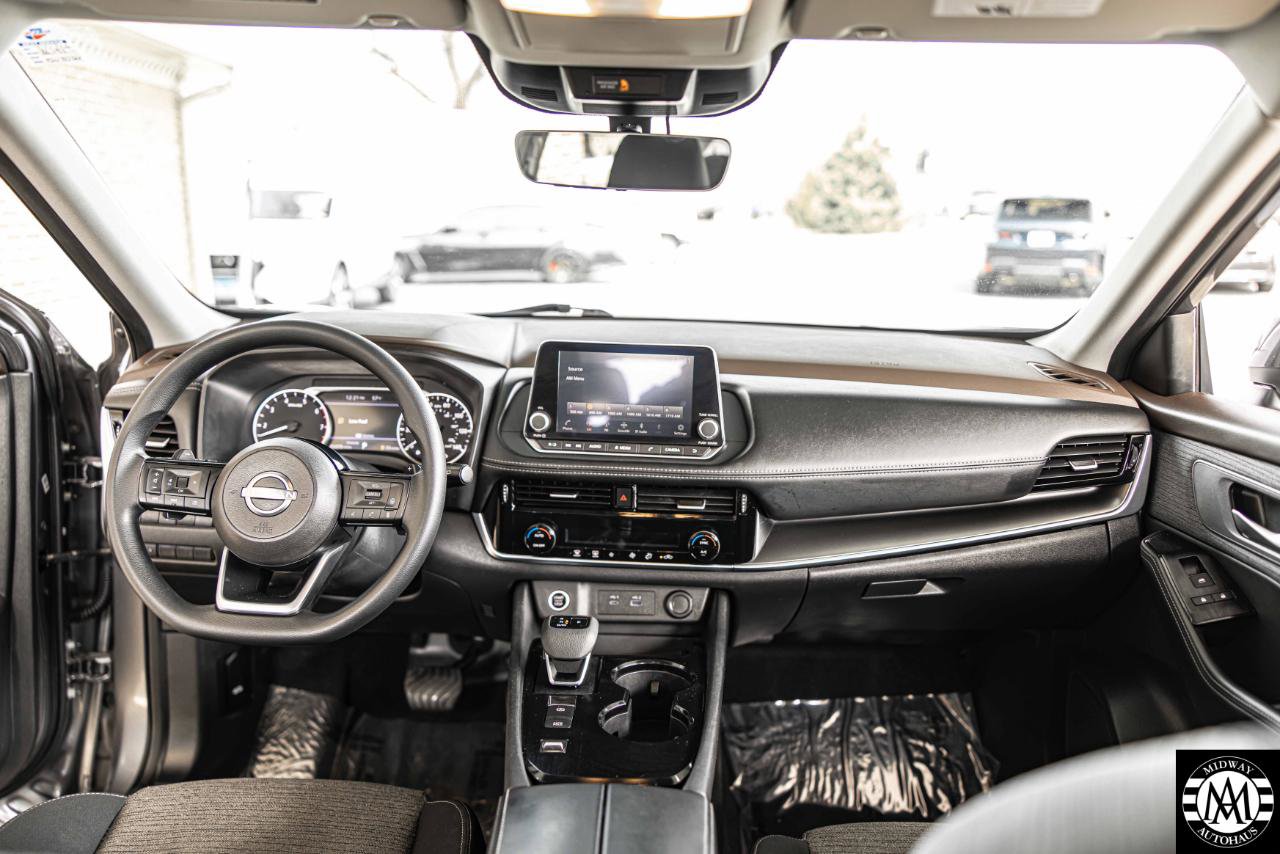 Used 2022 Nissan Rogue SV FWD image 21