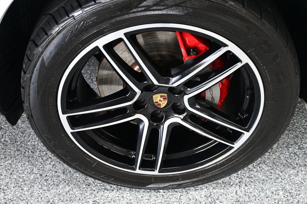Used 2020 Porsche Macan S AWD/4WD image 18