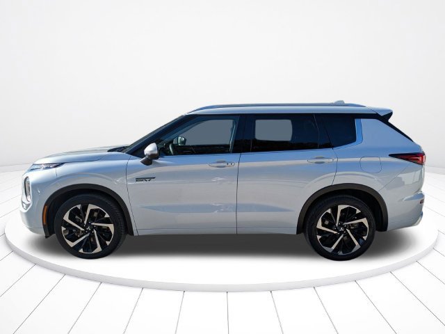 Used 2023 Mitsubishi Outlander SEL AWD/4WD image 7