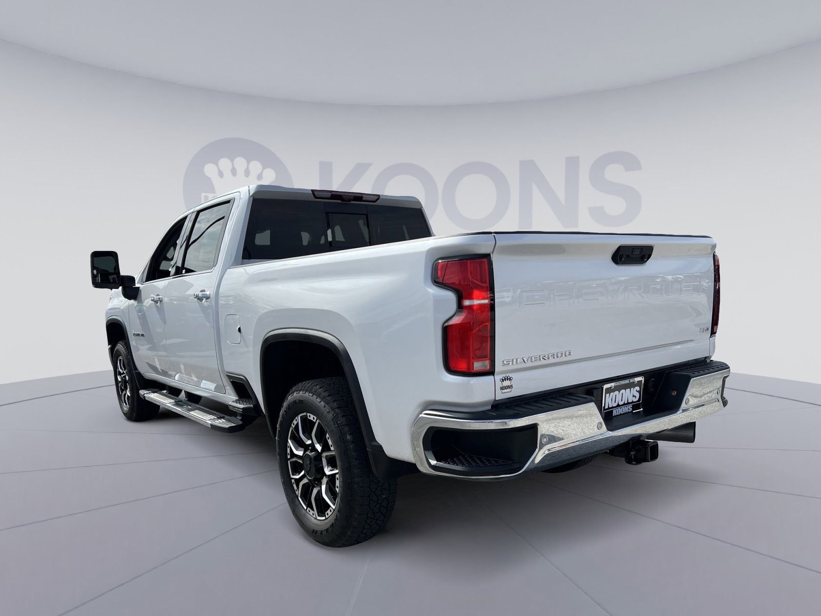 Used 2024 Chevrolet Silverado 2500 LTZ w/ LTZ Plus Package image 4