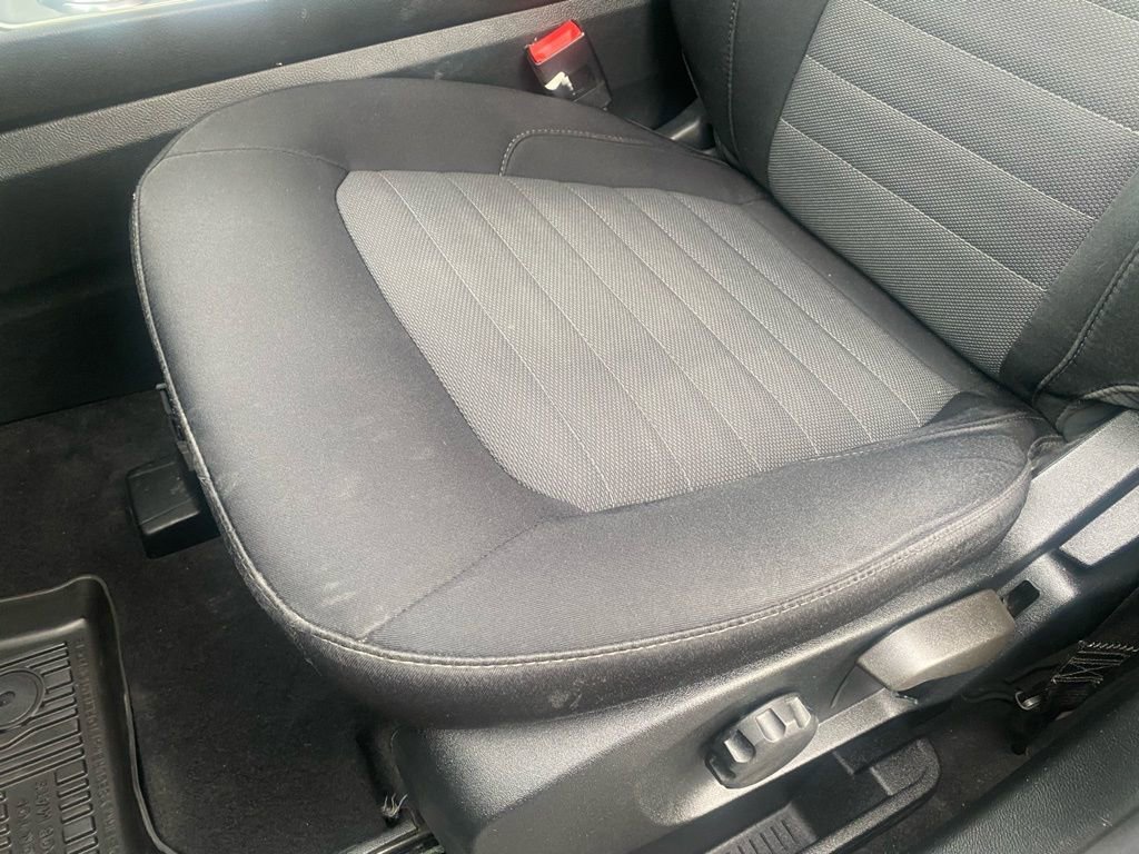 Used 2021 Ford Edge SE w/ Cargo Accessory Package image 24