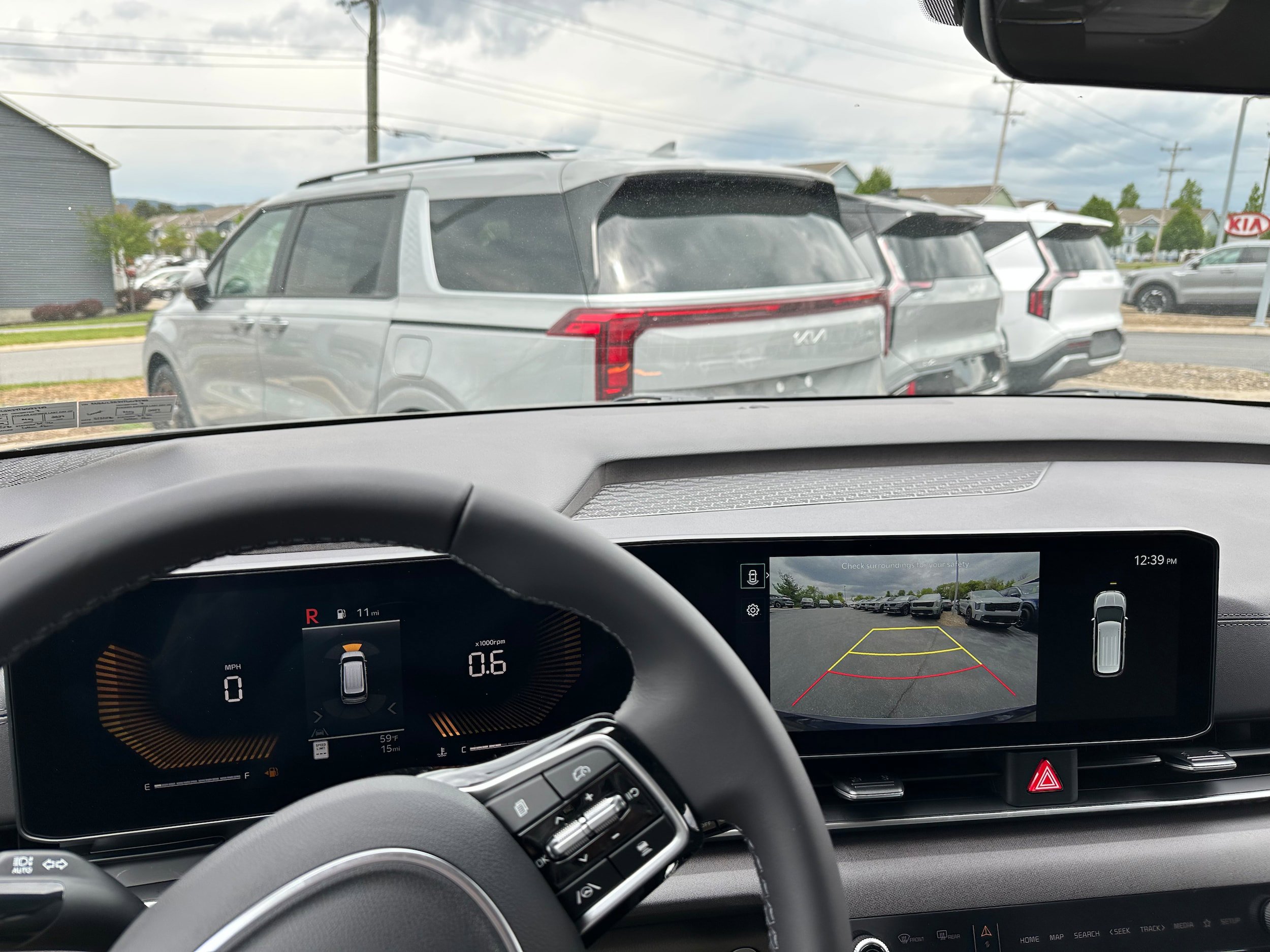 New 2026 Kia Carnival EX FWD image 38