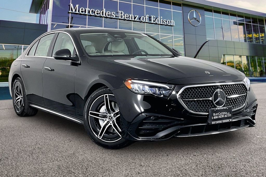 Used 2025 Mercedes-Benz E 350 4MATIC Sedan image 1